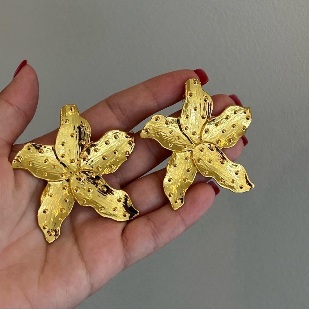 Golden Bloom Oversized Floral Earrings - Picture 7 of 8